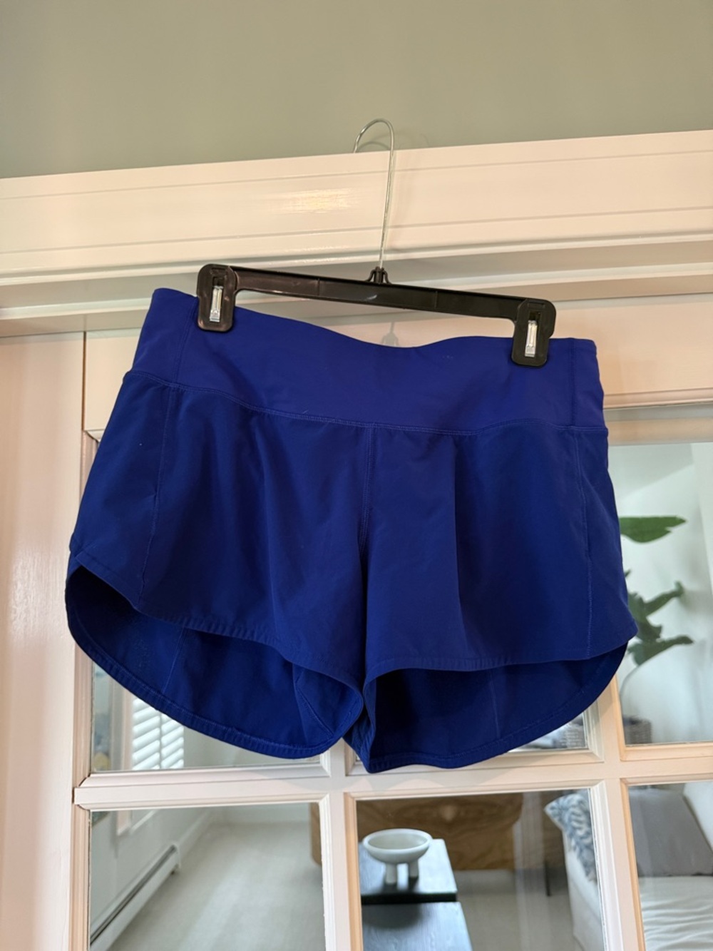 Lululemon Women’s Active Shorts in Royal Blue